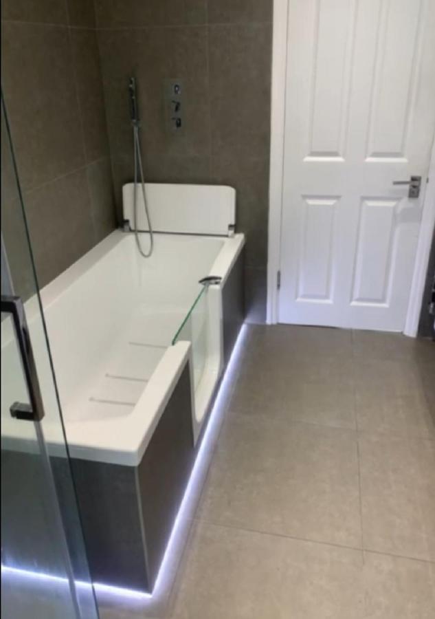 Wandsworth, South London Deluxe King Room 4 외부 사진