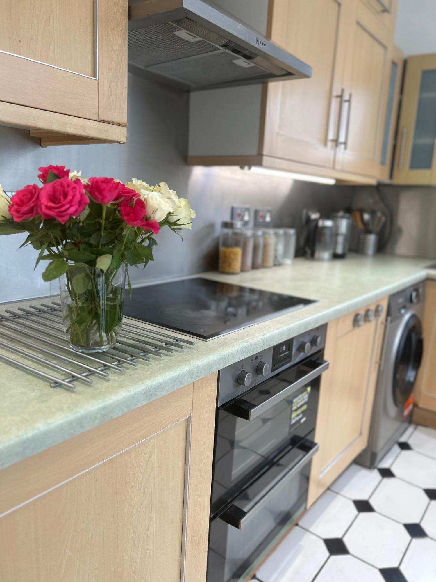 Wandsworth, South London Deluxe King Room 4 외부 사진